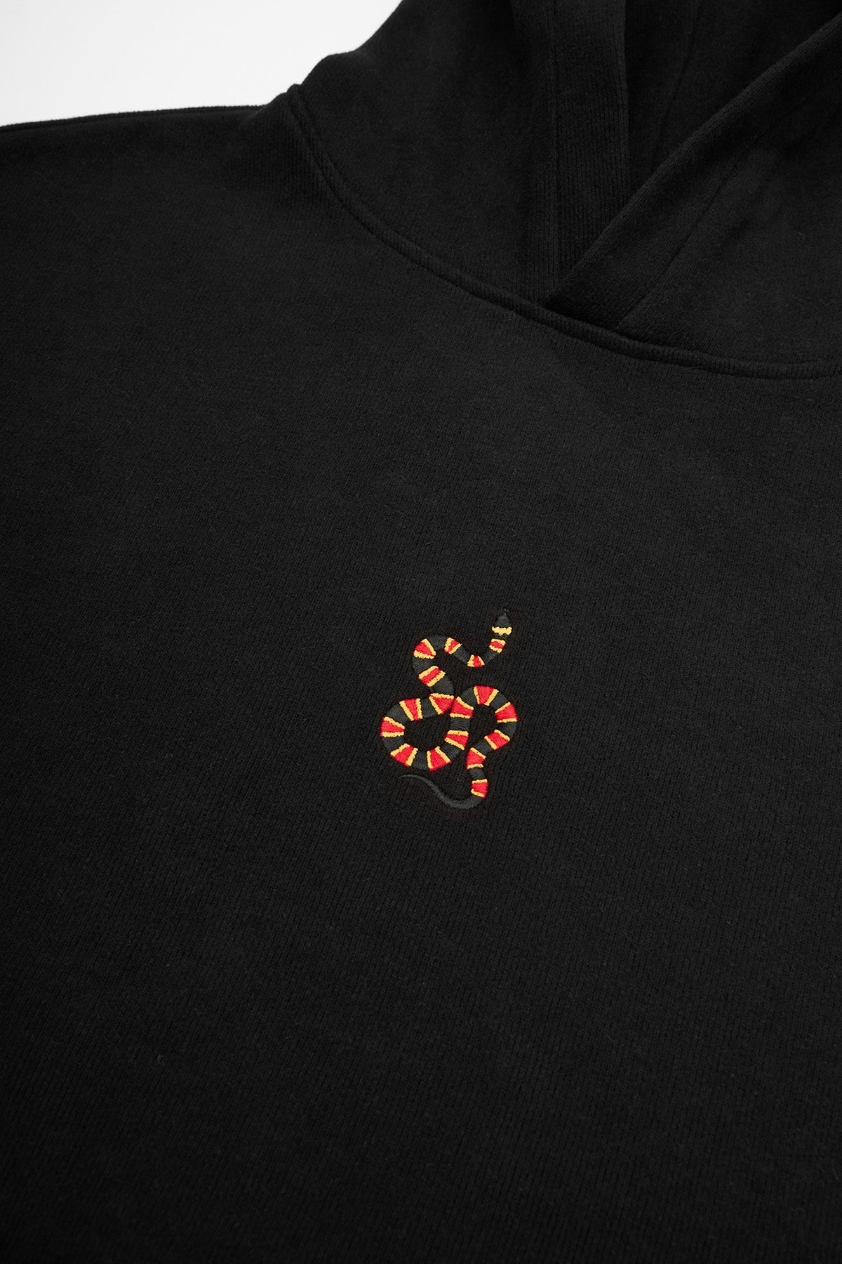 Mercan Yılanı SuperSoft Hoodie - Siyah