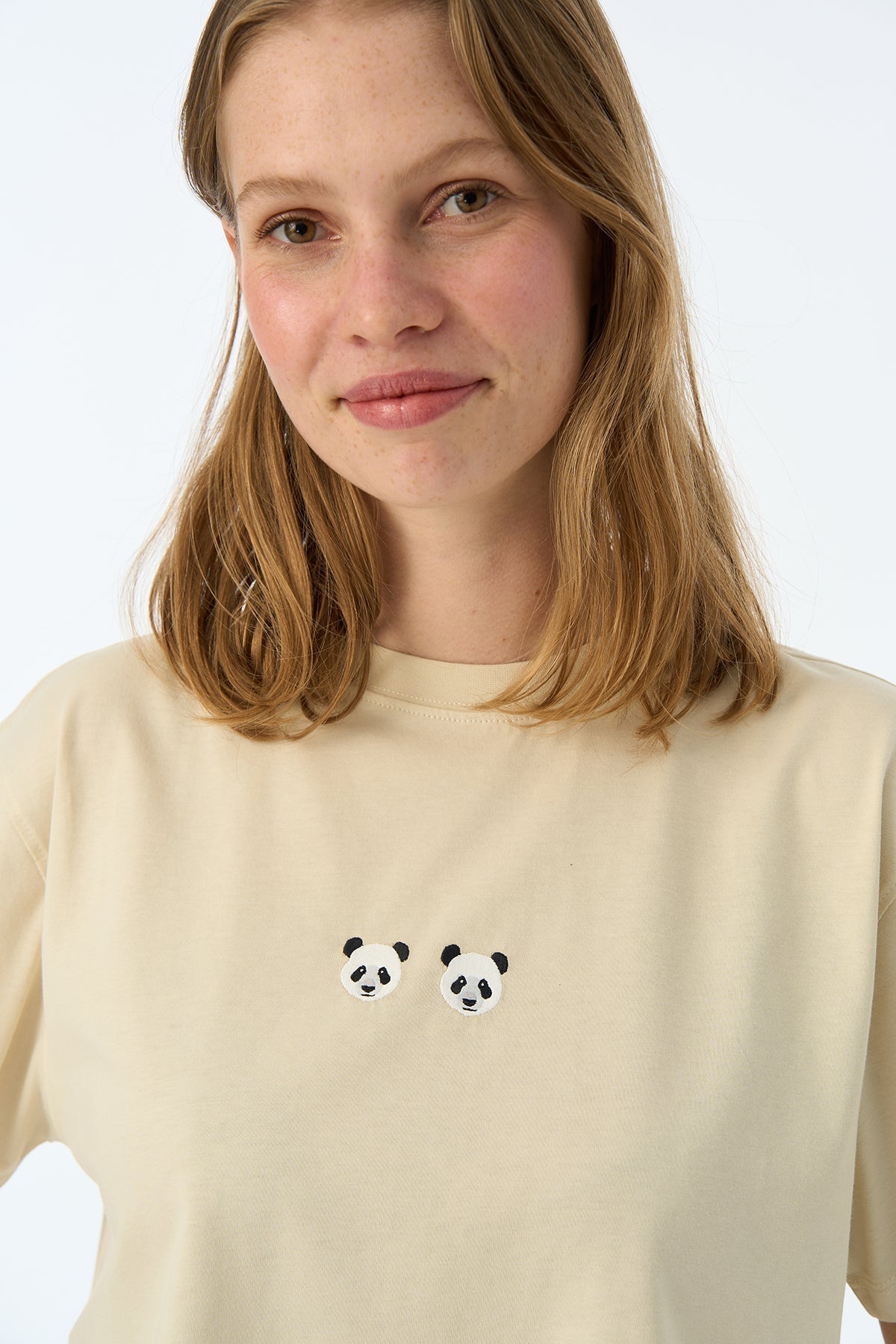 Chi & Chi Panda Light-Weight Crop T-Shirt  - Parşömen Bej