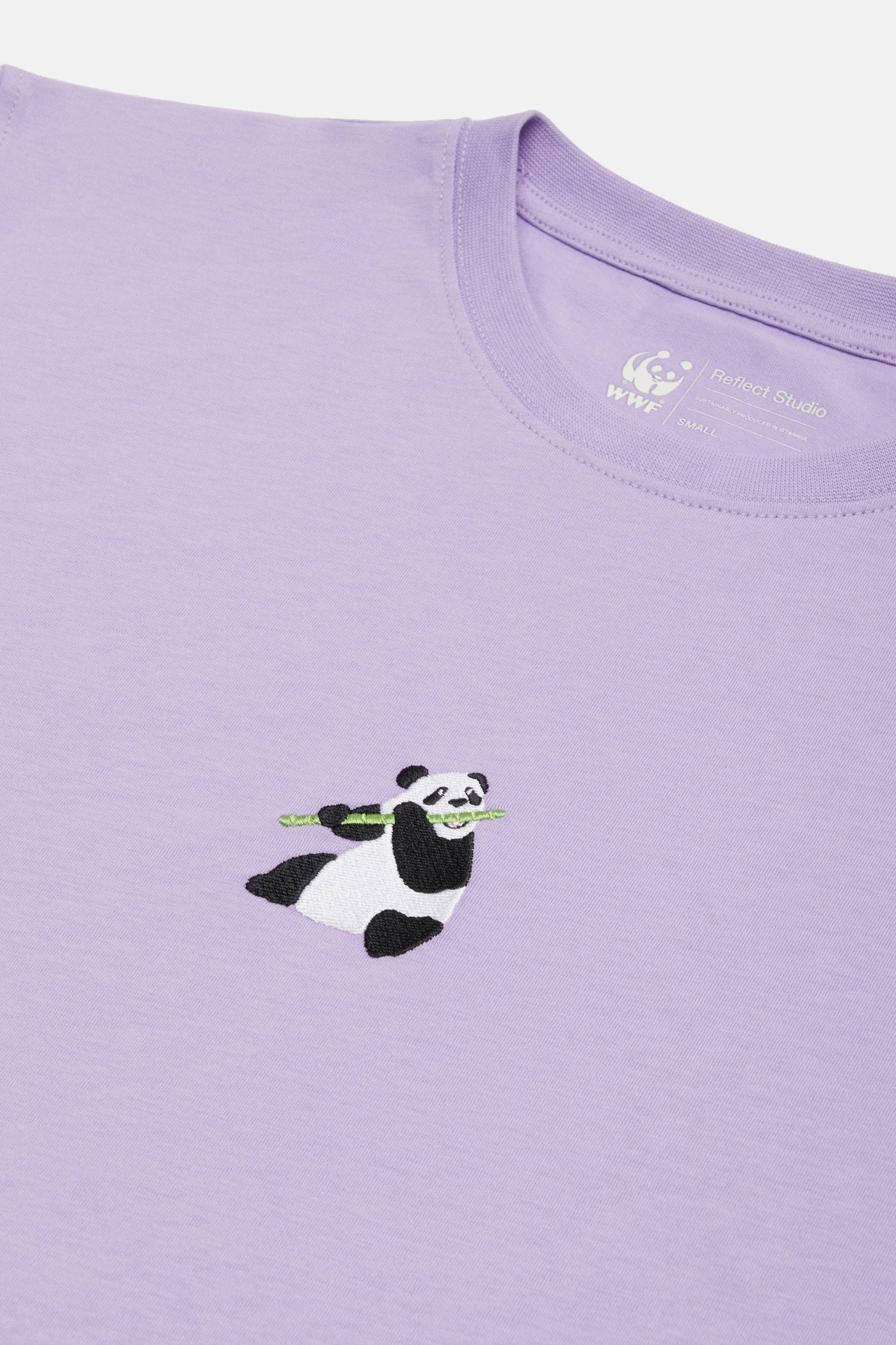 Giant Panda Light-Weight Crop T-Shirt  - Lila